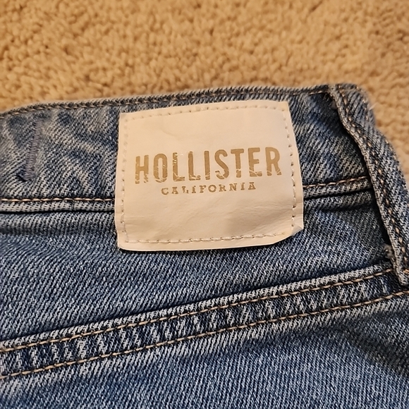 Hollister Ultra High-Rise Dad Jeans With Butterfly Design. Waist 27 L 31 - Picture 5 of 7
